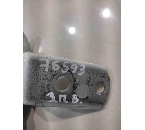 Петля двери (задняя, правая, верхняя)