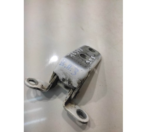 Петля двери (задняя, правая, верхняя)