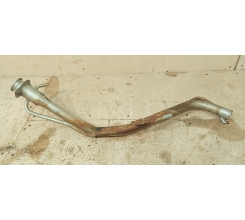 Горловина топливного бака