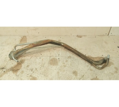 Горловина топливного бака