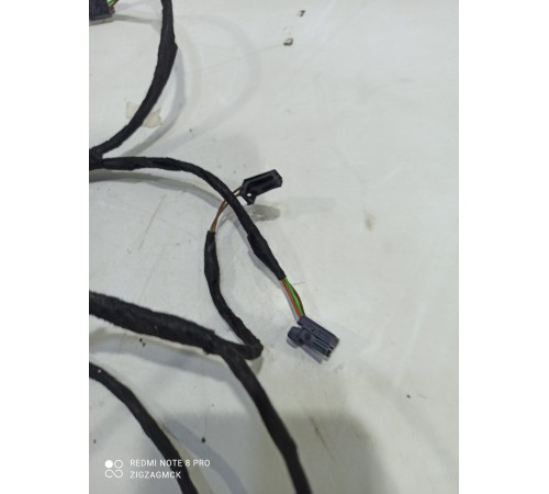 Электропроводка обшивки двери (передняя левая)