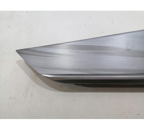 Декоративная накладка двери задняя левая