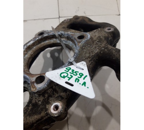 Кулак поворотный(передний левый)