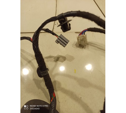 Электропроводка двери (задняя правая)