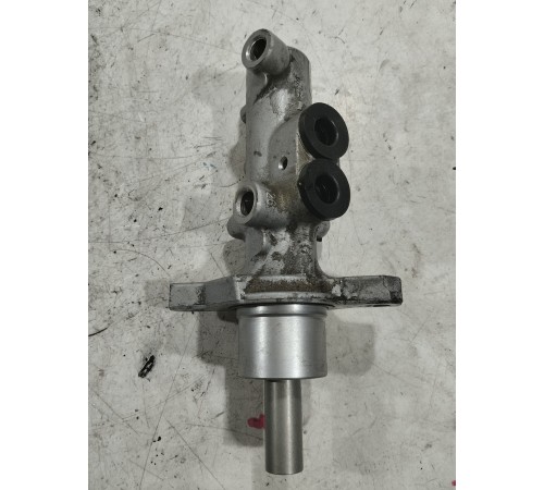 Главный тормозной цилиндр