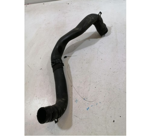 Патрубок системы охлаждения