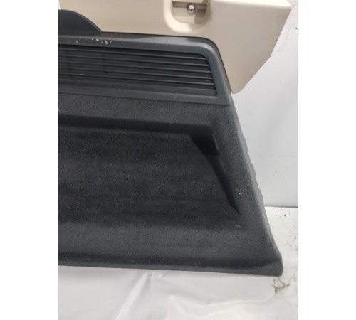 Обшивка багажника (задняя левая)