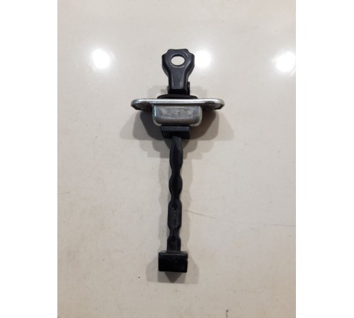 Ограничитель двери(передний левый)