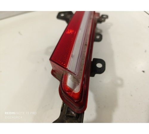 Задний фонарь бампера правый