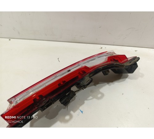 Задний фонарь бампера правый