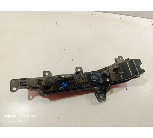 Задний фонарь бампера правый