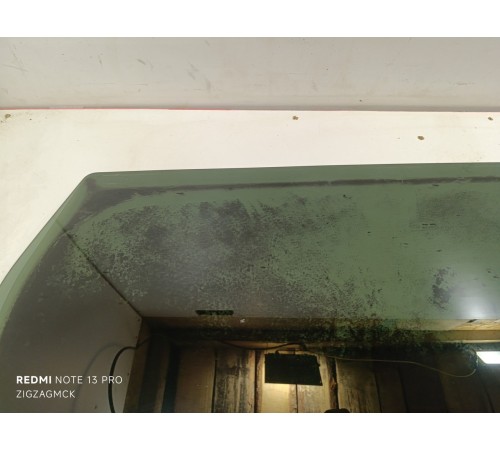 Стекло двери заднее правое