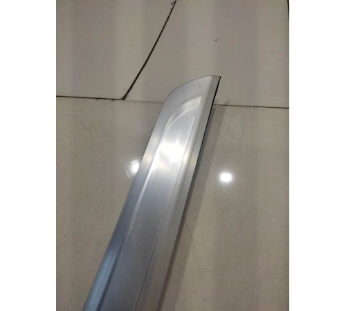 Накладка порога (передняя правая)