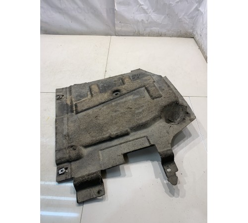 Пыльник топливного бака (правый)