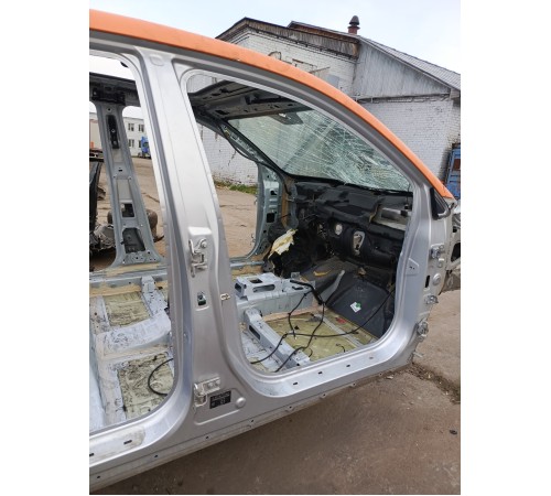 Порог со стойкой правый