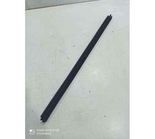 Уплотнитель стекла (задний левый внутренний)