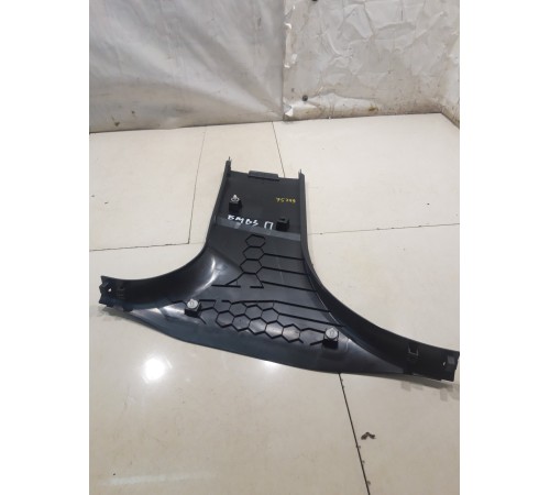 обшивка стойки центральная нижняя(правая)