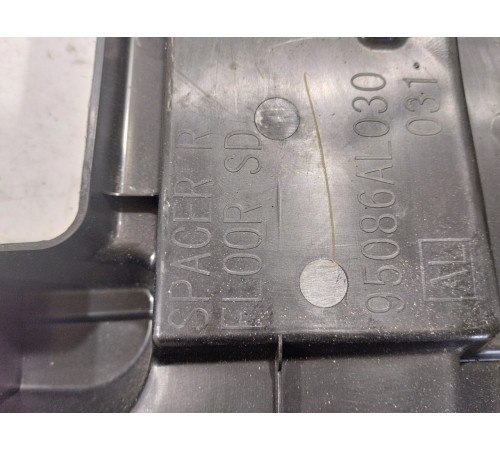 Ящик(карман) багажника левый