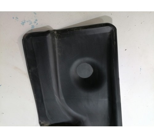 Накладка заднего бампера верхняя правая