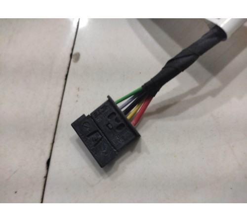 Электропроводка доводчика крышки багажника