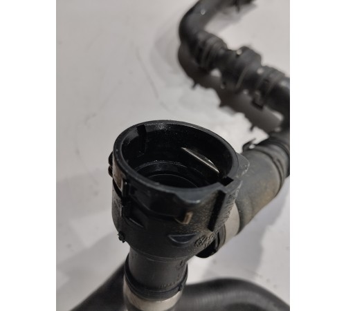 Патрубок системы охлаждения