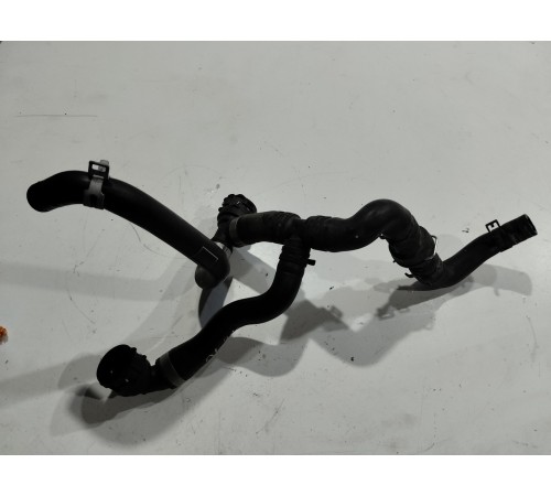 Патрубок системы охлаждения