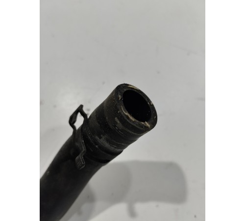 Патрубок системы охлаждения