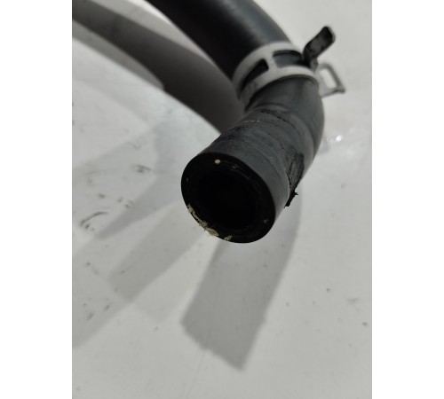 Патрубок системы охлаждения