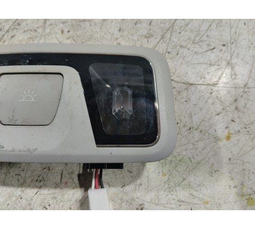 Плафон внутреннего освещения салона