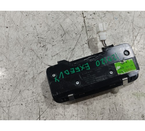 Плафон внутреннего освещения салона