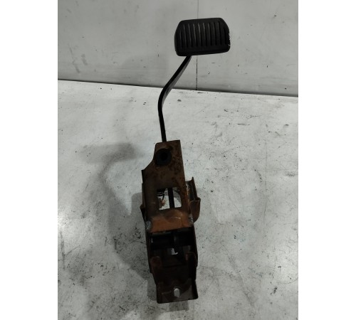 Педаль тормоза