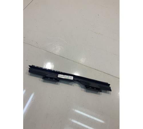 Накладка стекла (задняя, левая)