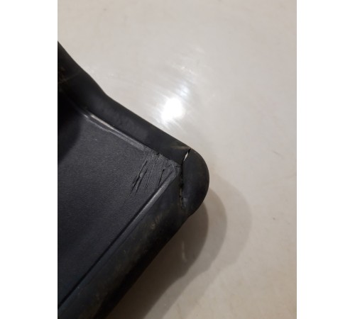 Обшивка крышки багажника (правая)