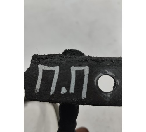 Тормозной шланг(передний правый)