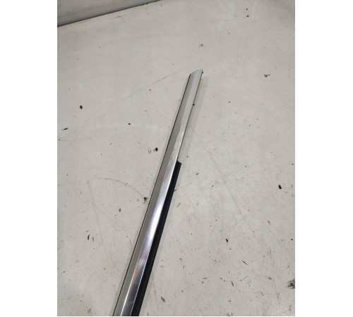 Уплотнитель стекла (задний левый наружный)