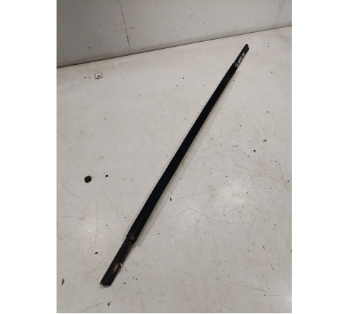 Уплотнитель стекла (задний левый наружный)