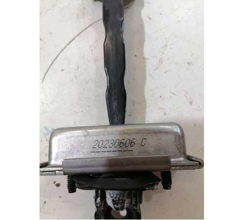 Ограничитель двери передний левый