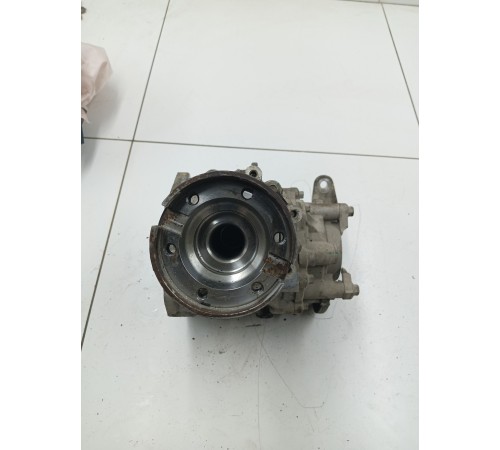 Раздаточная коробка передняя