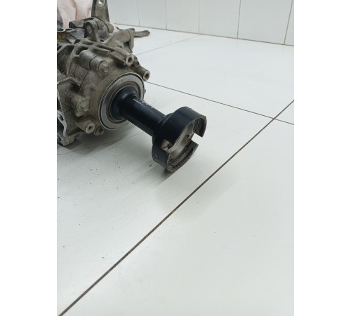 Раздаточная коробка передняя