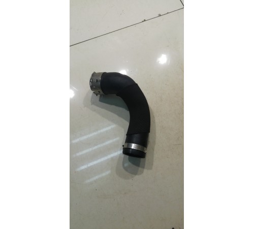 Патрубок системы охлаждения