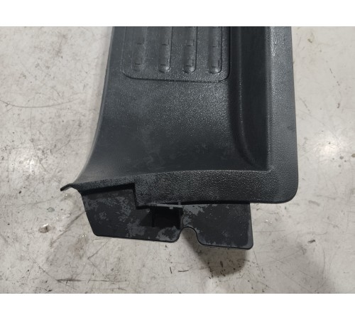 Подножка передняя левая