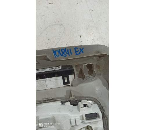 Плафон внутреннего освещения(передний)