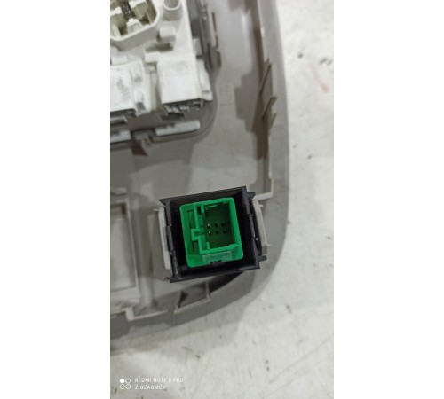 Плафон внутреннего освещения(передний)