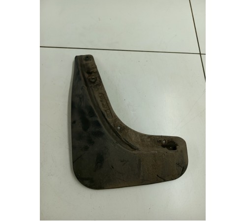 Брызговик задний левый