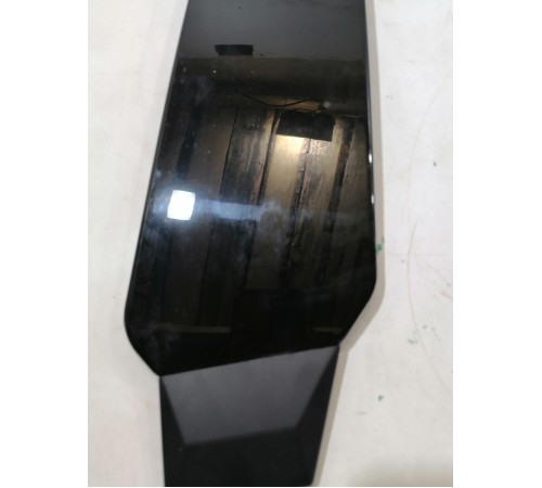 Накладка центральной стойки левая наружная