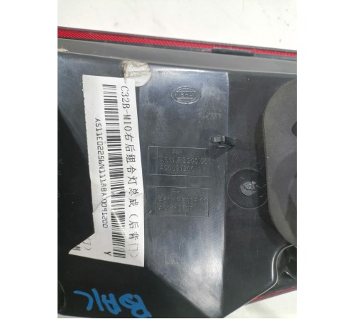 Фонарь задний правый