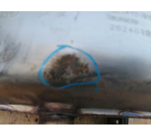 Банка глушителя левая