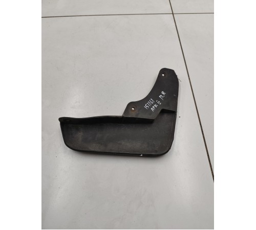 Брызговик передний левый