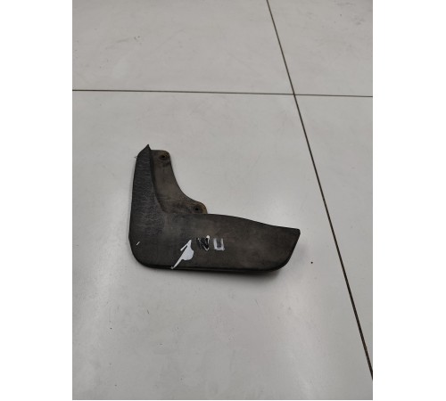 Брызговик передний левый