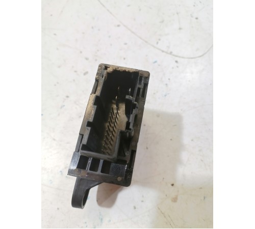 Блок управления двери задний левый